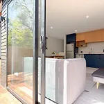 Charming 1Br Retreat Next To Uc