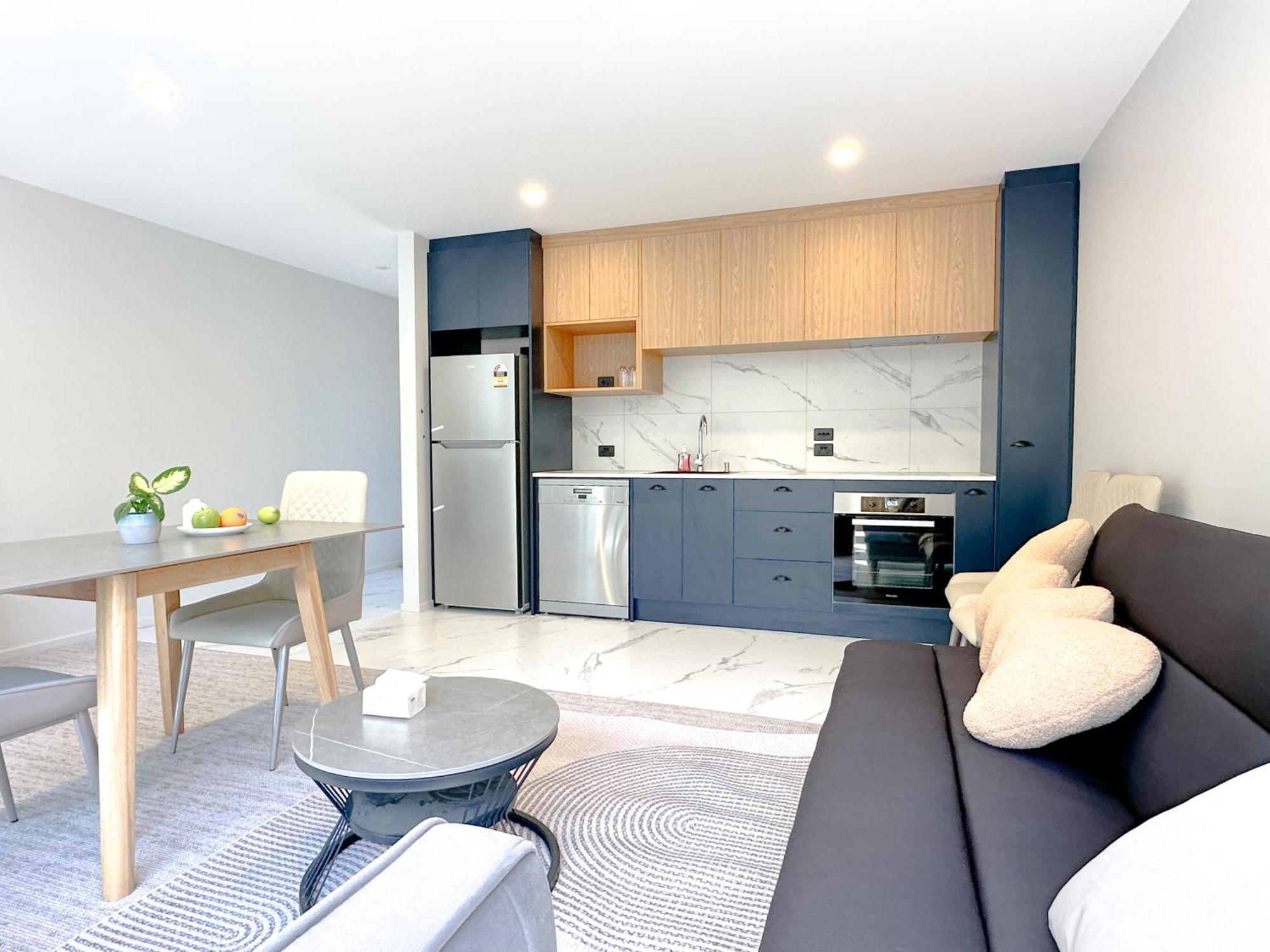 Charming 1br Retreat Next To Uc Apartment *